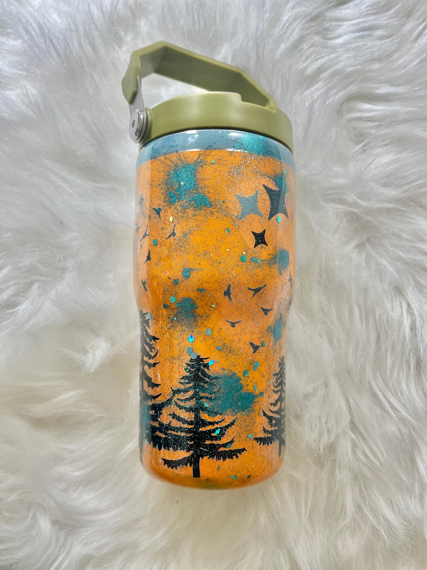 Loved Roman’s 5:8 20oz Flip Straw tumbler