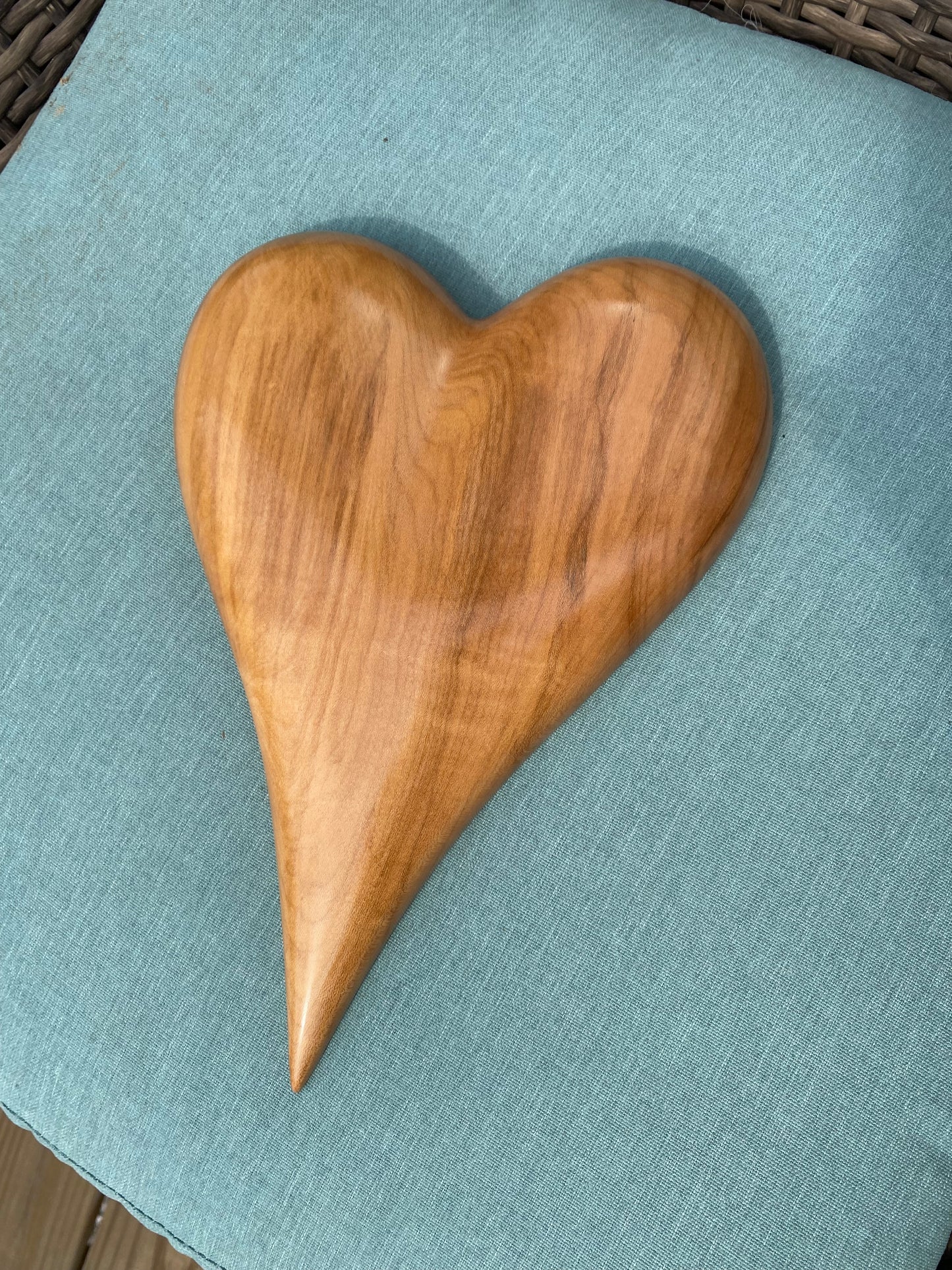 3D art Large Hand Carved Wooden Heart Wall Decor – 3D Rustic Wood Heart Sculpture – Anniversary / Wedding Gift – Handmade Natural Wood Art