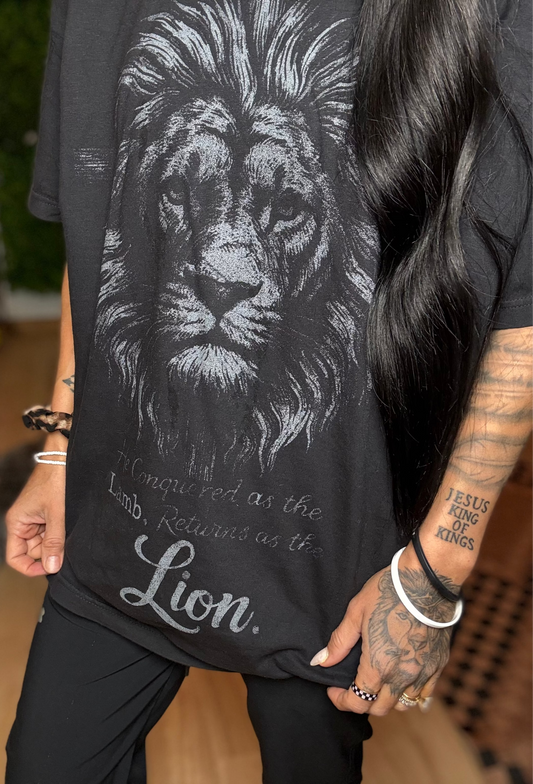 VINTAGE He Conquered as the Lamb Vintage Comfort Colors T-Shirt