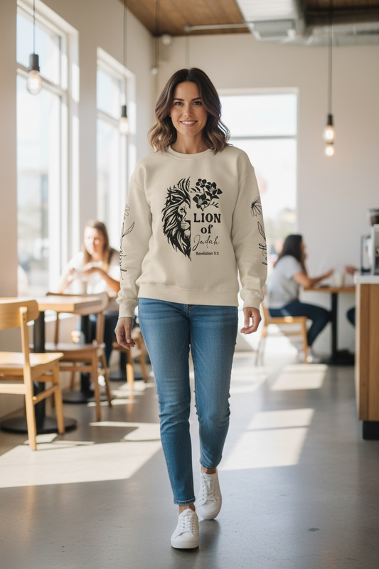 Lion of Judah Sweatshirt – Jesus Reigns Christian Crewneck