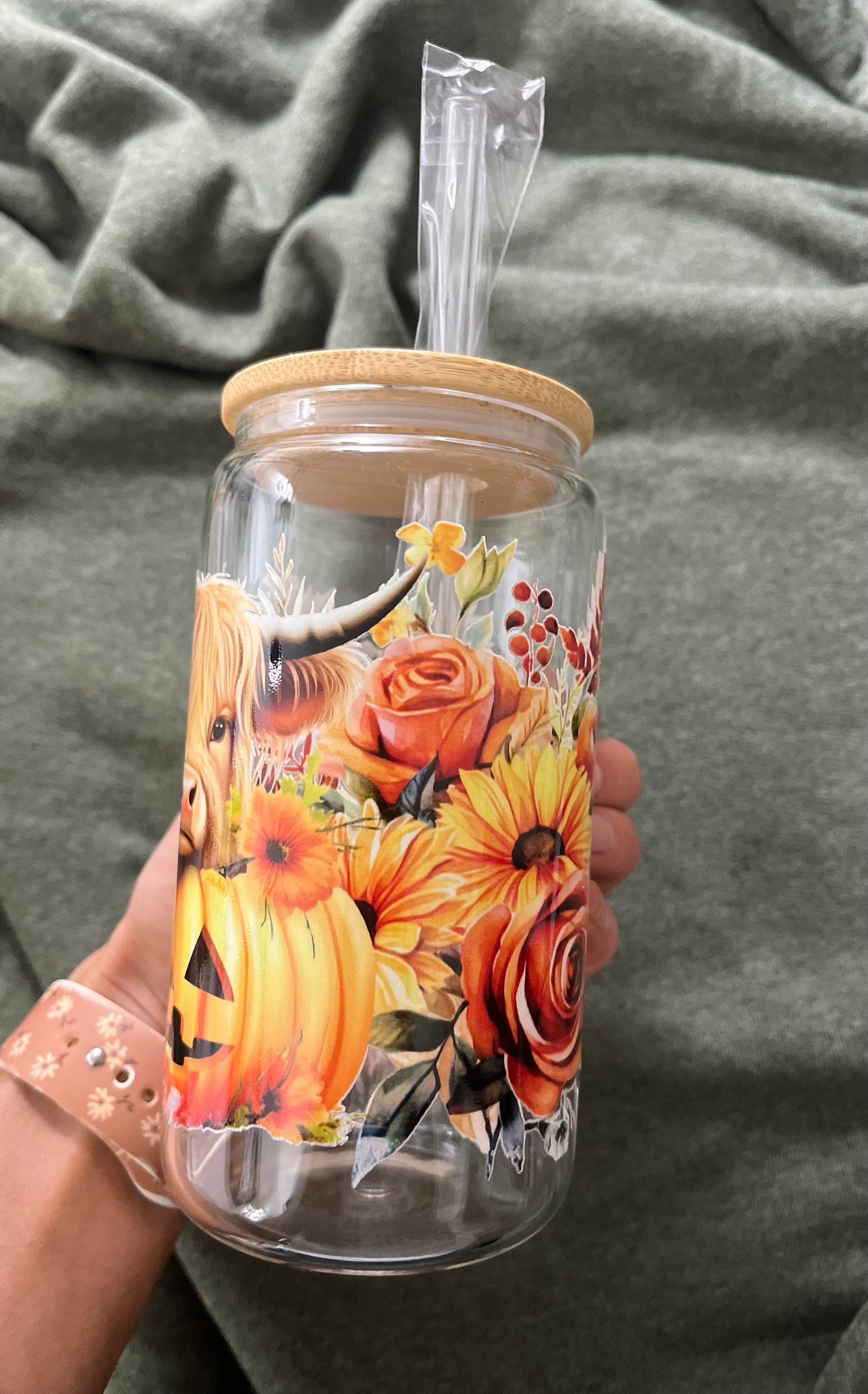 Fall Halloween Highland Cow Iced Coffee Cups Glass Cups Glass Coffee Cups Glass Cups with Bamboo Lid Glass Can Tumbler Juice Boba Tea