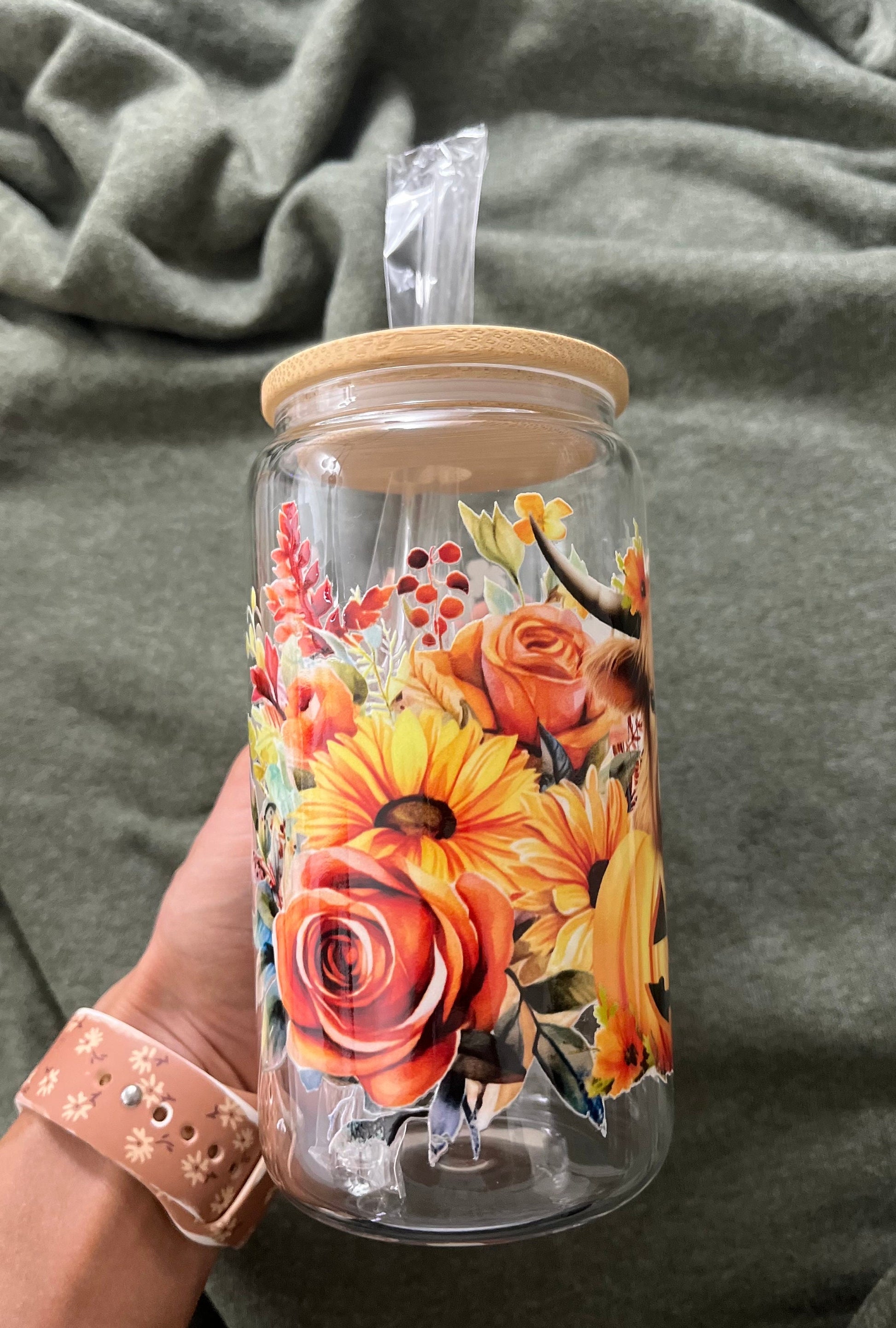 Fall Halloween Highland Cow Iced Coffee Cups Glass Cups Glass Coffee Cups Glass Cups with Bamboo Lid Glass Can Tumbler Juice Boba Tea